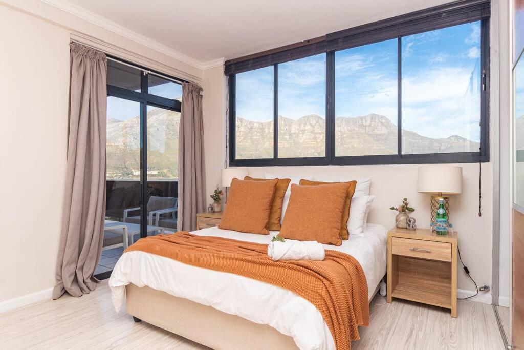 Sea View Penthouse With Jacuzzi * Cape Town