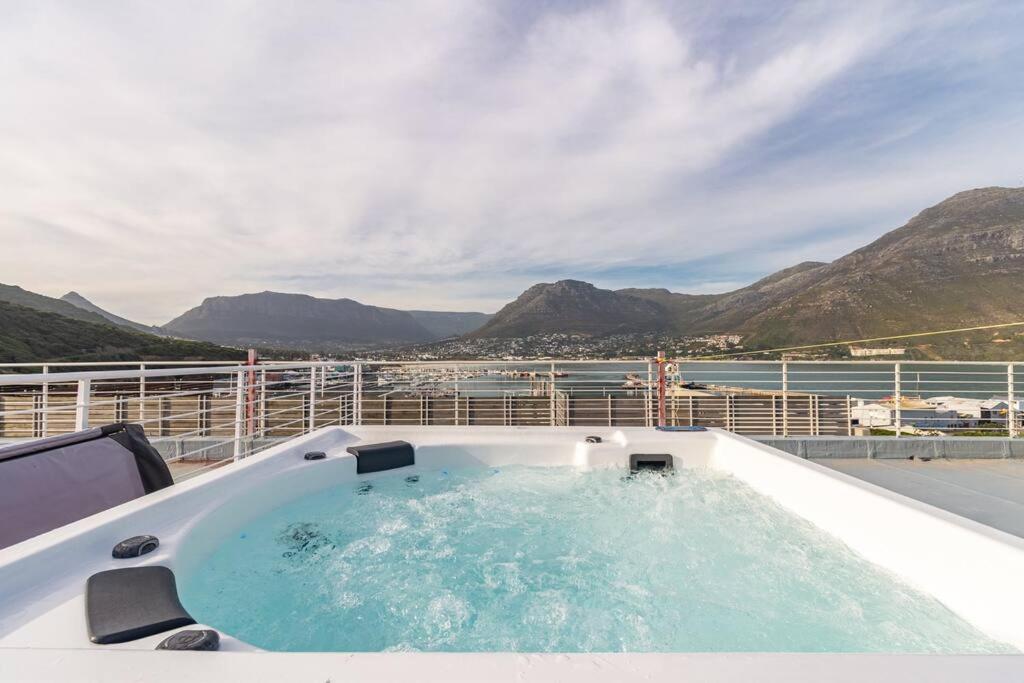 Apartment Sea View Penthouse With Jacuzzi