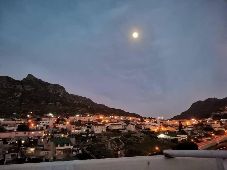 Sea View Penthouse With Jacuzzi Cape Town